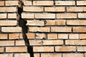 Cracked Wall - Foundation Tuckpointing